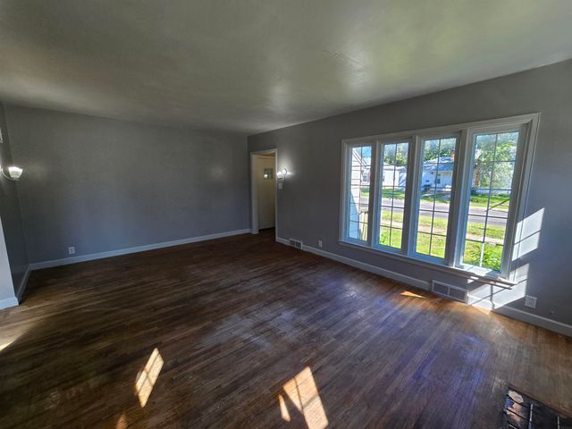 1524 Williston Street, Waterloo, IA 50702