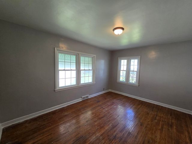 1524 Williston Street, Waterloo, IA 50702