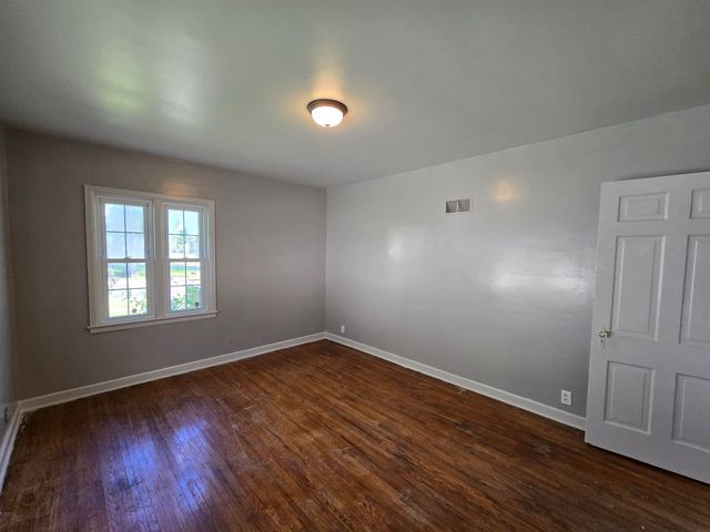 1524 Williston Street, Waterloo, IA 50702