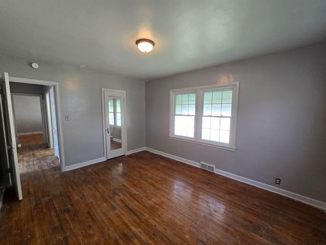 1524 Williston Street, Waterloo, IA 50702