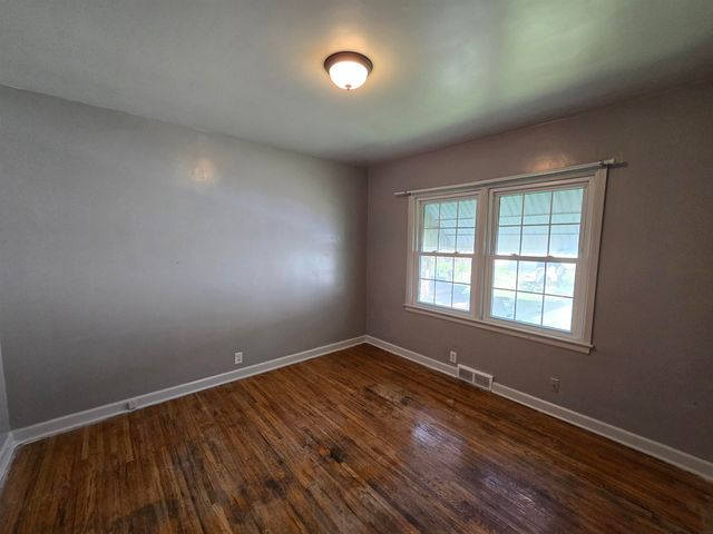 1524 Williston Street, Waterloo, IA 50702