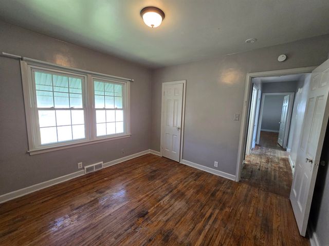 1524 Williston Street, Waterloo, IA 50702