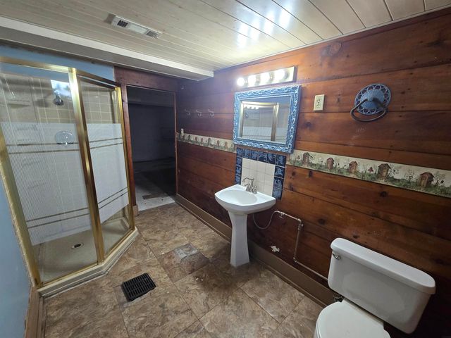 1524 Williston Street, Waterloo, IA 50702