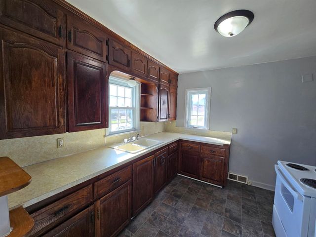 1524 Williston Street, Waterloo, IA 50702