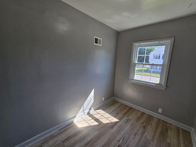 1524 Williston Street, Waterloo, IA 50702