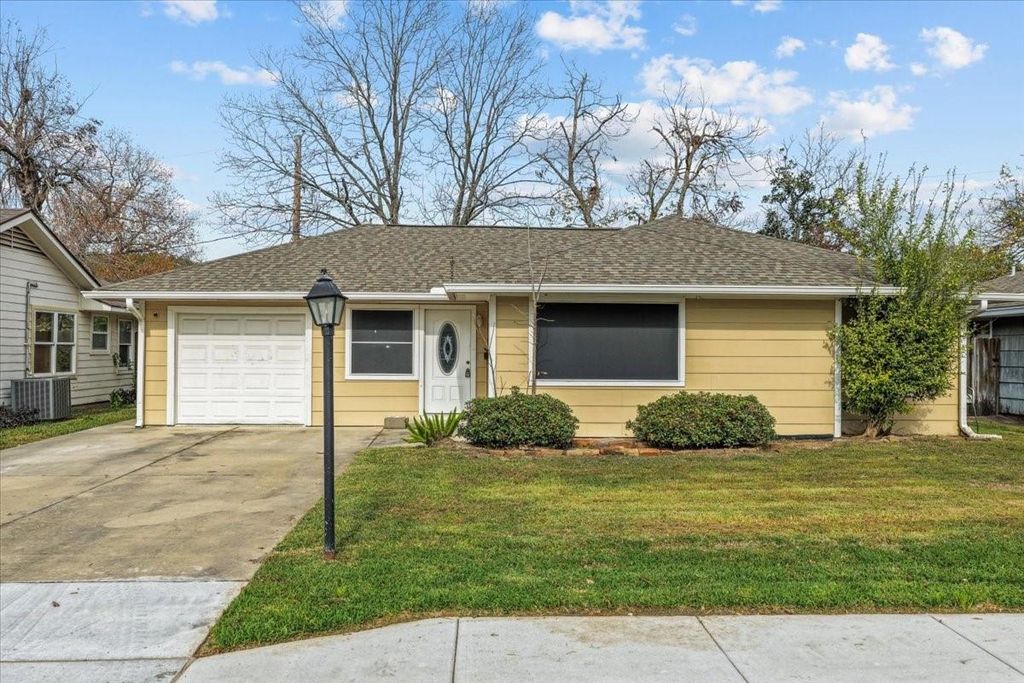 234 Maxie Street, Deer Park, TX 77536