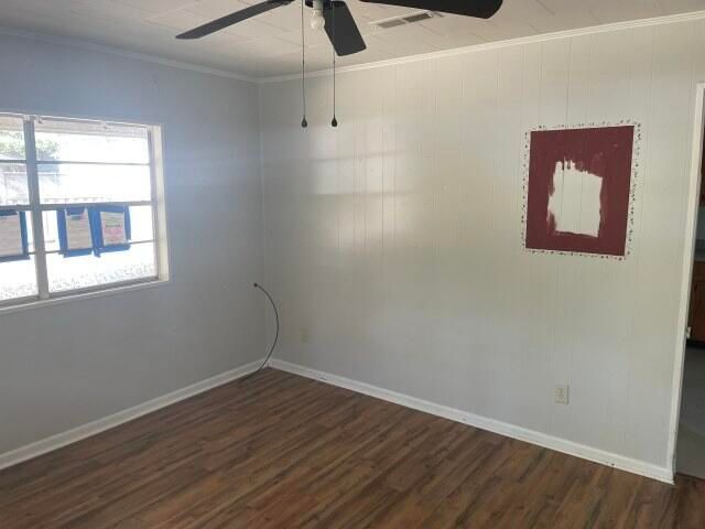 118 Peach Tree Street, Paxton, FL 32538