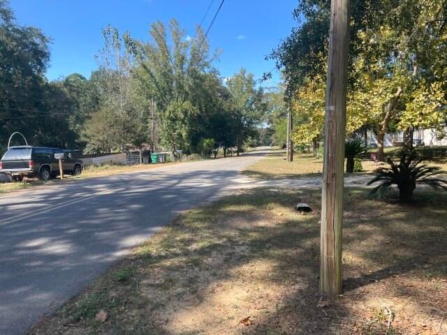 118 Peach Tree Street, Paxton, FL 32538