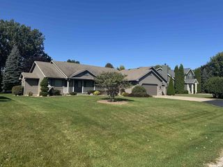 1863 AMY JO DRIVE, Oshkosh, WI 54904