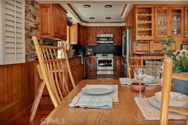 915 Trinity, Lake Arrowhead, CA 92352