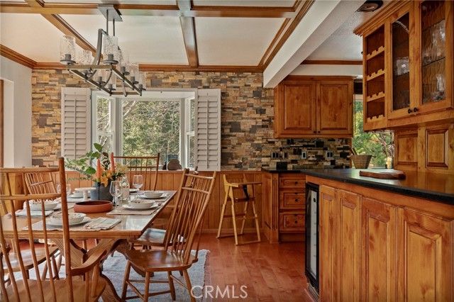 915 Trinity, Lake Arrowhead, CA 92352