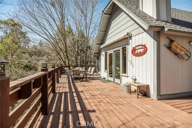 915 Trinity, Lake Arrowhead, CA 92352