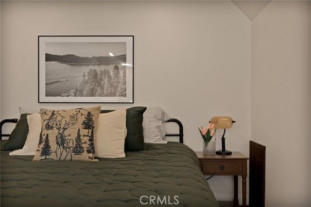 915 Trinity, Lake Arrowhead, CA 92352