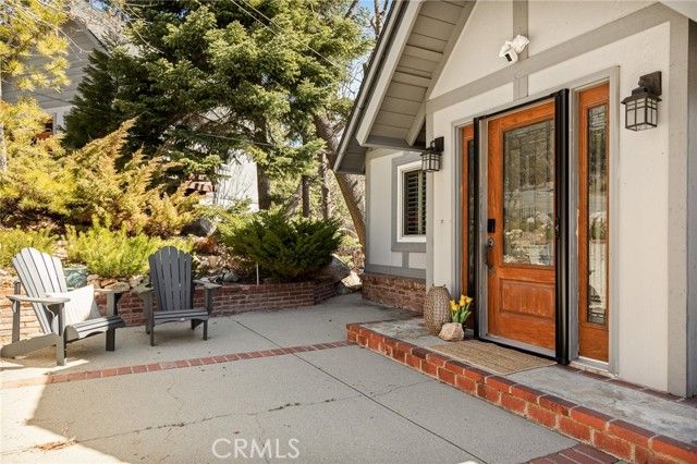 915 Trinity, Lake Arrowhead, CA 92352