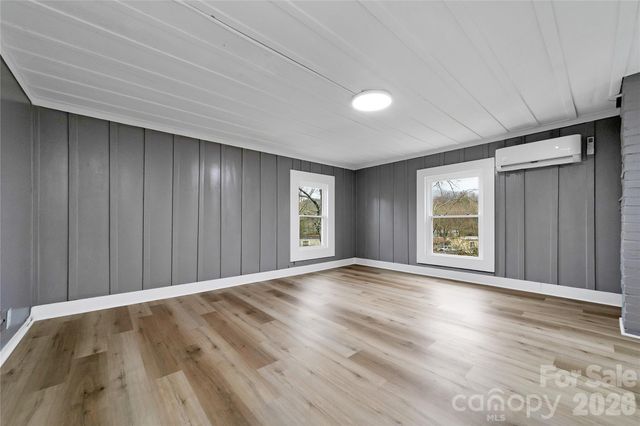 576 Pickens Highway, Rosman, NC 28722