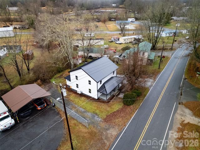 576 Pickens Highway, Rosman, NC 28722