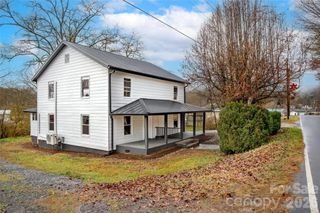 576 Pickens Highway, Rosman, NC 28722