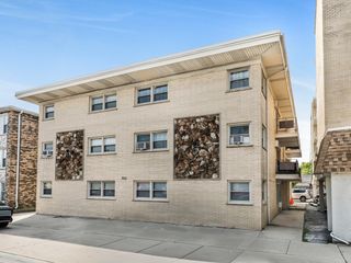 7921 W Grand Avenue 3C, Elmwood Park, IL 60707