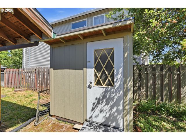 9421 Se GLENWOOD St, Portland, OR 97266