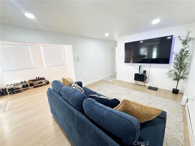 2767 W. 1st St. 35, Santa Ana, CA 92703