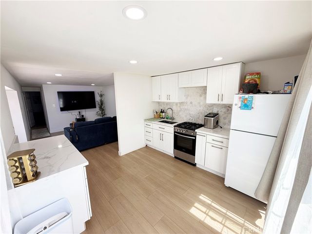 2767 W. 1st St. 35, Santa Ana, CA 92703