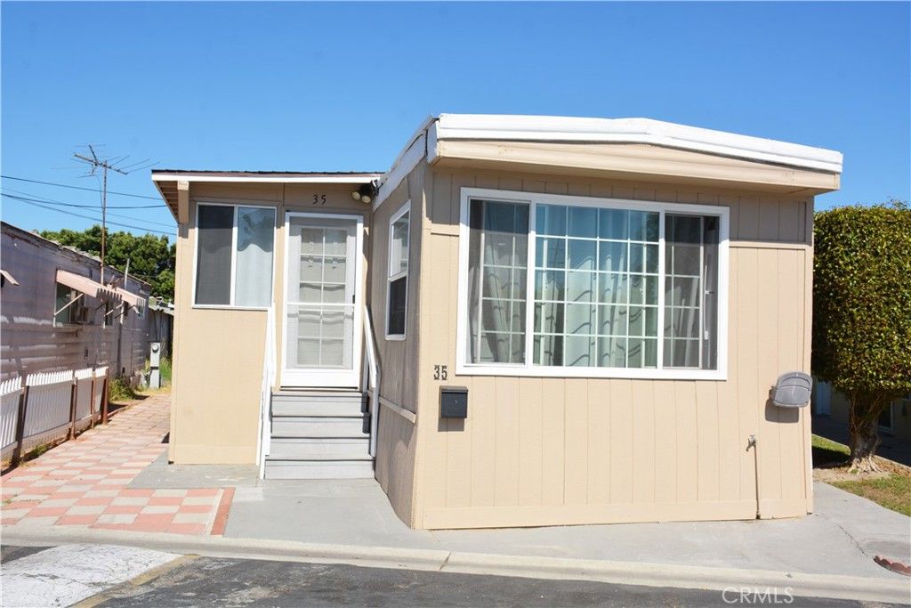 2767 W. 1st St. 35, Santa Ana, CA 92703
