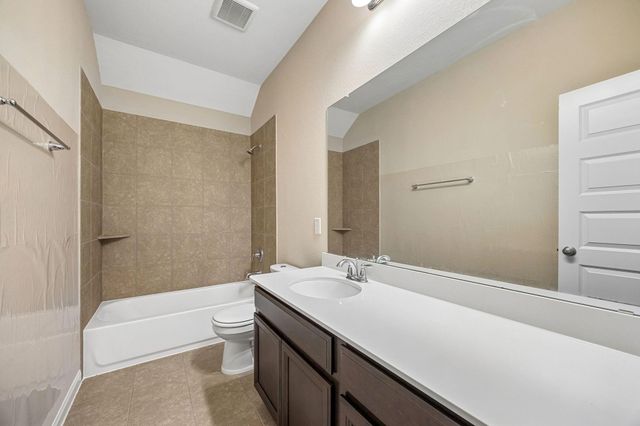 66 Zenith Lane, Sugar Land, TX 77498