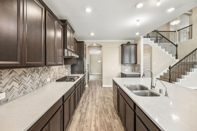 66 Zenith Lane, Sugar Land, TX 77498