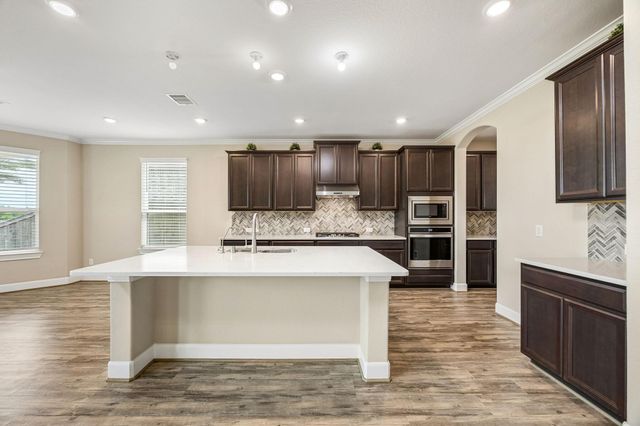 66 Zenith Lane, Sugar Land, TX 77498