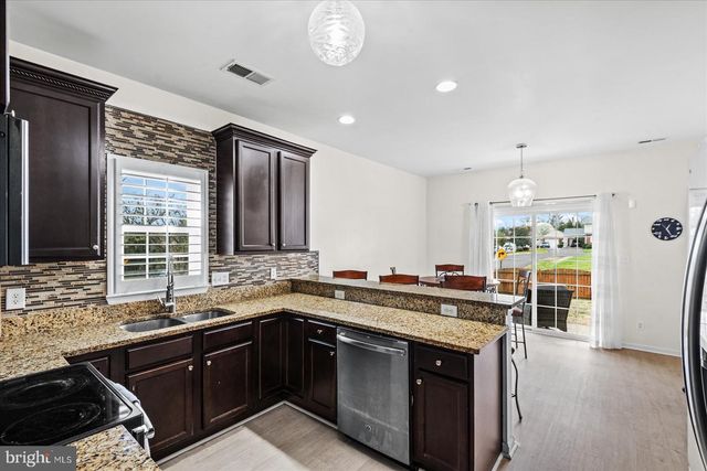 140 RIDGEWAY ST, Fredericksburg, VA 22401