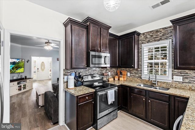 140 RIDGEWAY ST, Fredericksburg, VA 22401