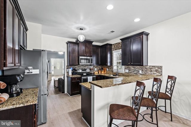 140 RIDGEWAY ST, Fredericksburg, VA 22401