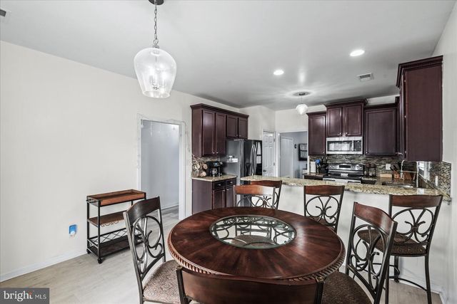 140 RIDGEWAY ST, Fredericksburg, VA 22401