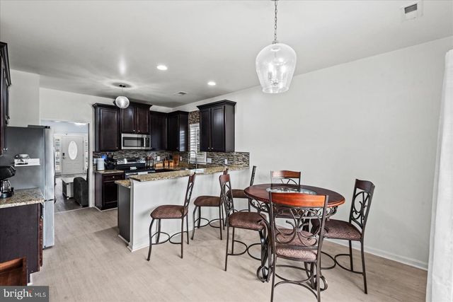 140 RIDGEWAY ST, Fredericksburg, VA 22401