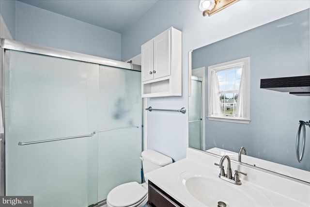 140 RIDGEWAY ST, Fredericksburg, VA 22401