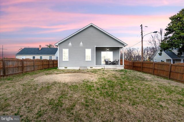 140 RIDGEWAY ST, Fredericksburg, VA 22401