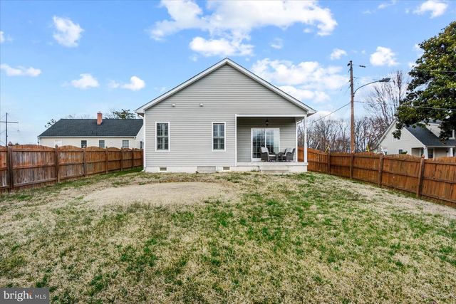 140 RIDGEWAY ST, Fredericksburg, VA 22401