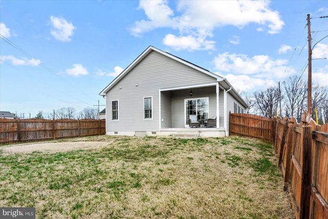 140 RIDGEWAY ST, Fredericksburg, VA 22401