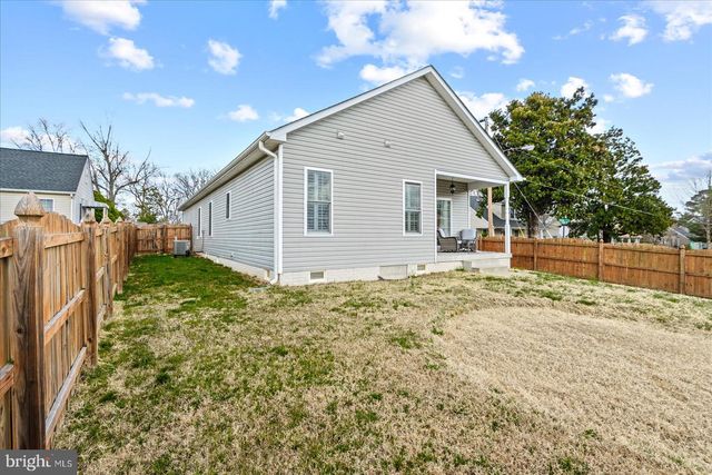 140 RIDGEWAY ST, Fredericksburg, VA 22401