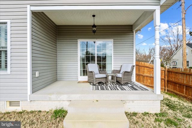 140 RIDGEWAY ST, Fredericksburg, VA 22401