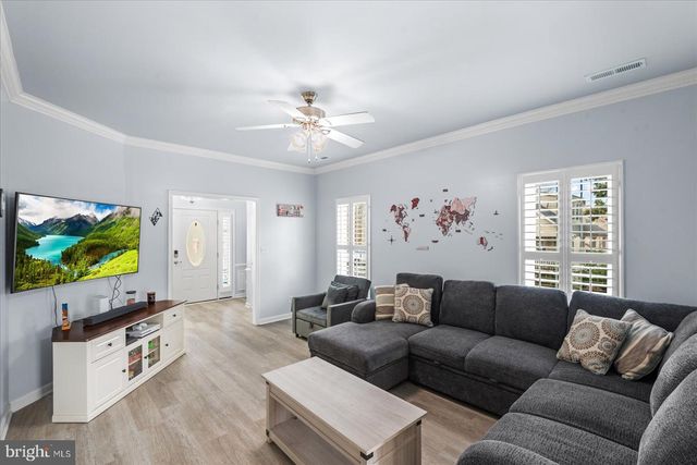 140 RIDGEWAY ST, Fredericksburg, VA 22401