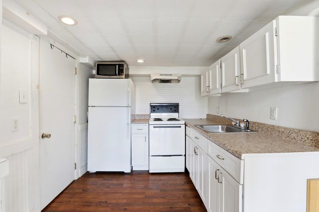 89 Garland Road, Nottingham, NH 03290