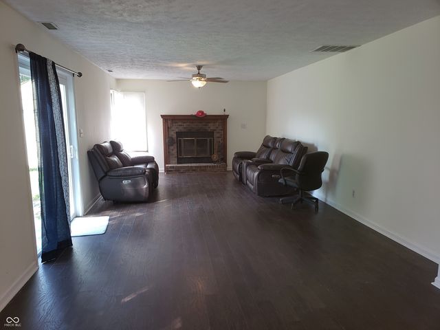 8768 Buckhaven, Indianapolis, IN 46256