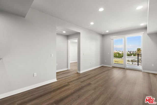 7428 Santa Monica Boulevard 308, West Hollywood, CA 90046