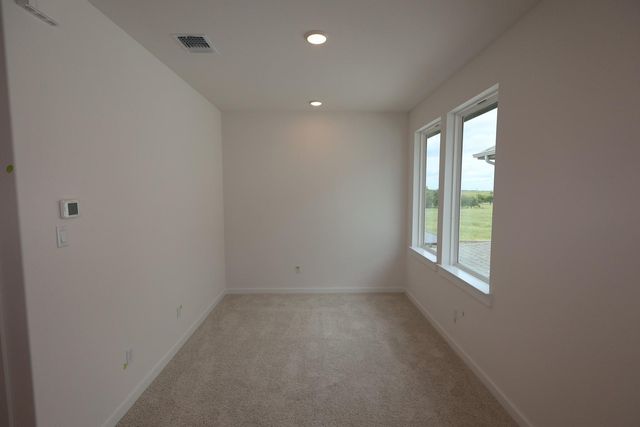 220 Bloomington Loop, Hutto, TX 78634