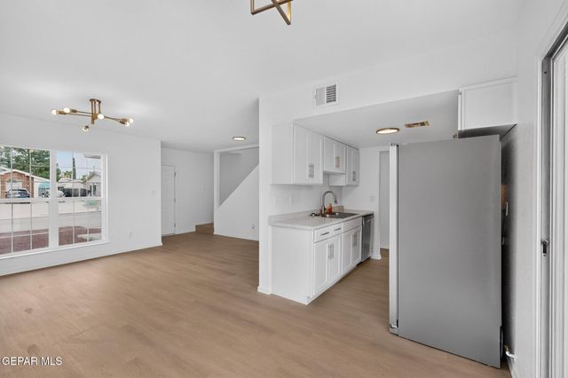 12036 KINGS CREST Drive, El Paso, TX 79936