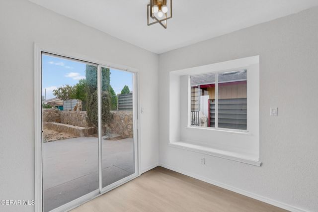 12036 KINGS CREST Drive, El Paso, TX 79936