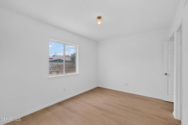 12036 KINGS CREST Drive, El Paso, TX 79936