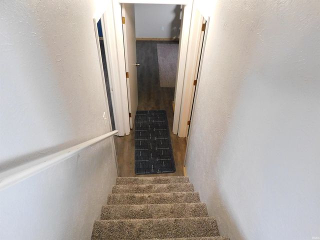 27500 Lamplighter Lane, Elkhart, IN 46514