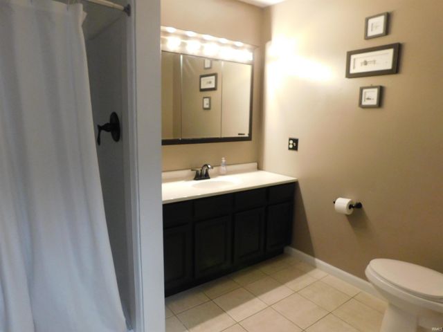 27500 Lamplighter Lane, Elkhart, IN 46514